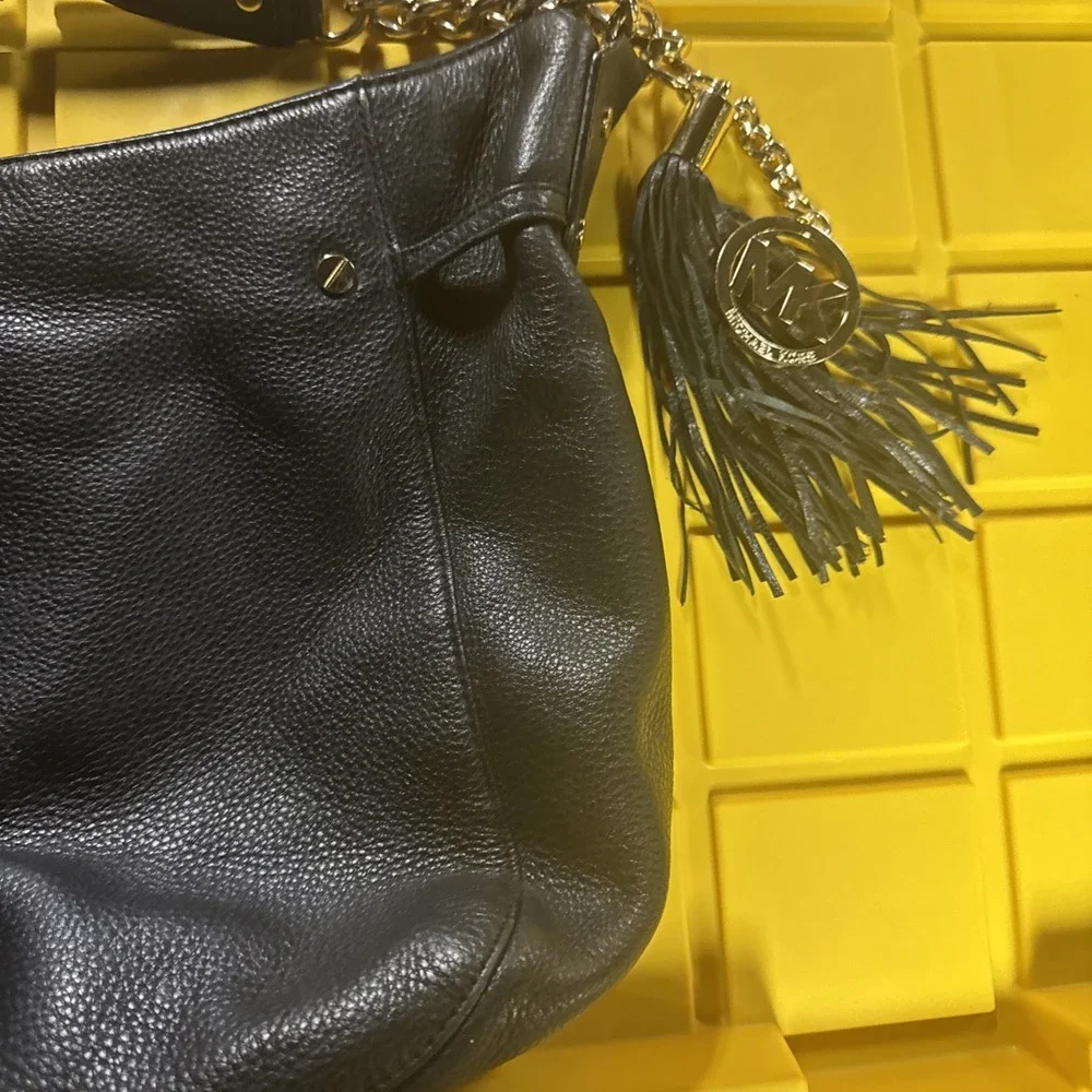 Michael Kors Signature Jet Set Large Chain Black Shoulder Bag Tote Rare Classic